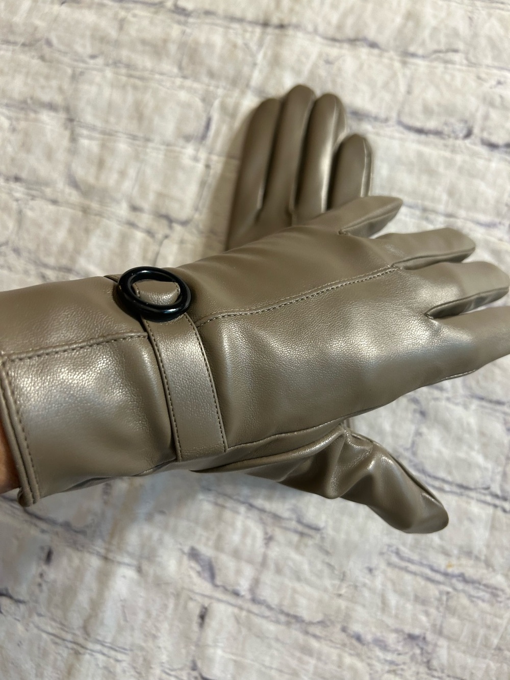 DSANE TAUPE COLOR WOMEN’S GLOVES CASHMERE LINING SIZE SMALL
